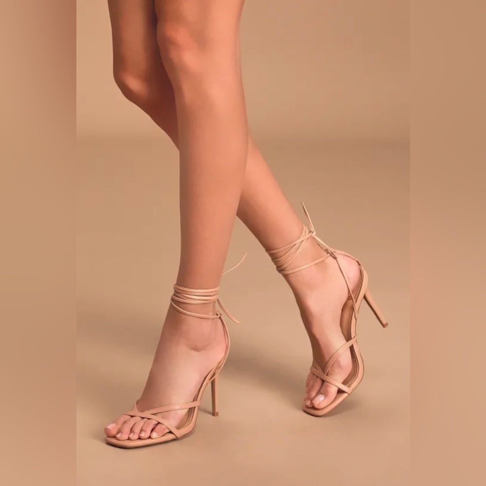 New in Box Lulu's Simonee nude wrap sandal heels - smokeshow!! 🔥👯‍♀️